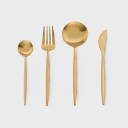 SET DE CUBIERTOS DORADO 4PCS /923075